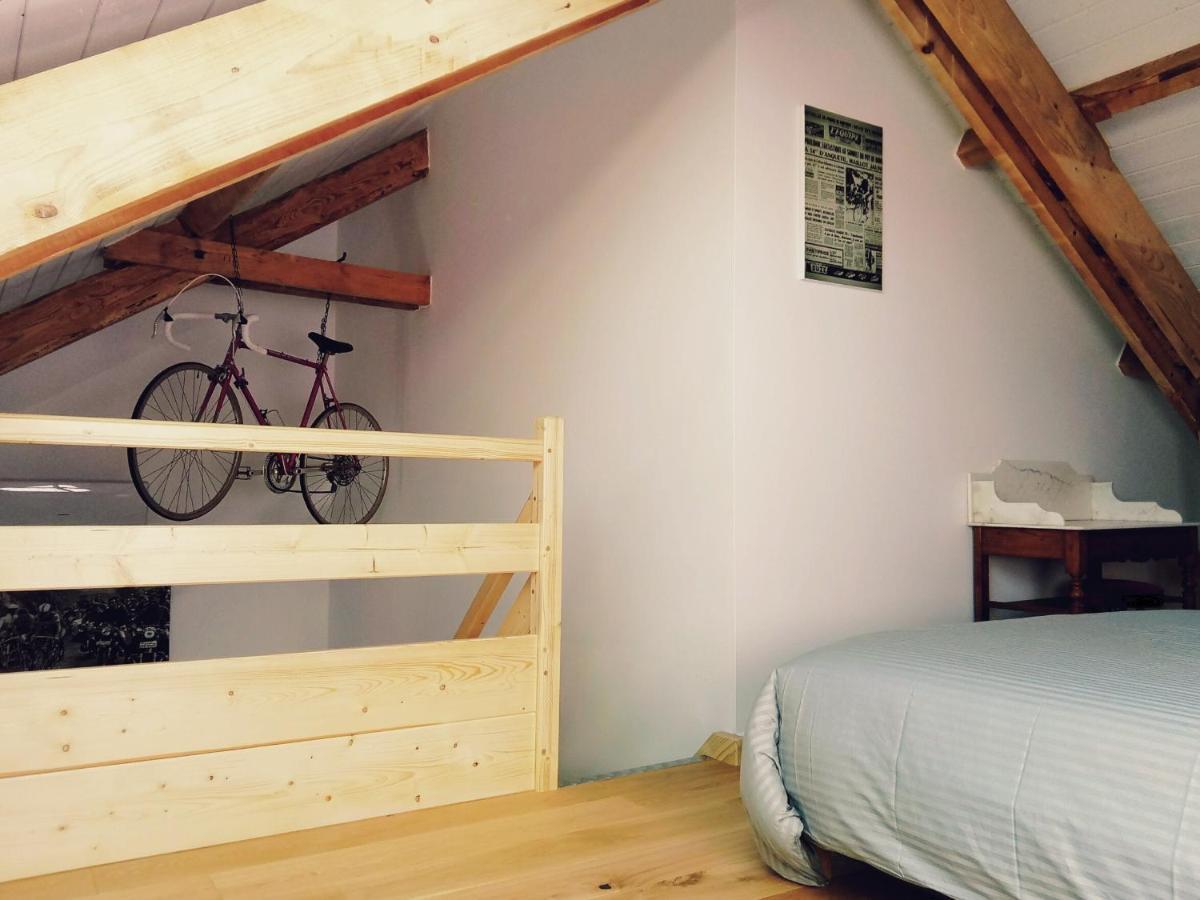 Chambres D'Hotes Quatre Mains Saint-Priest-des-Champs 외부 사진