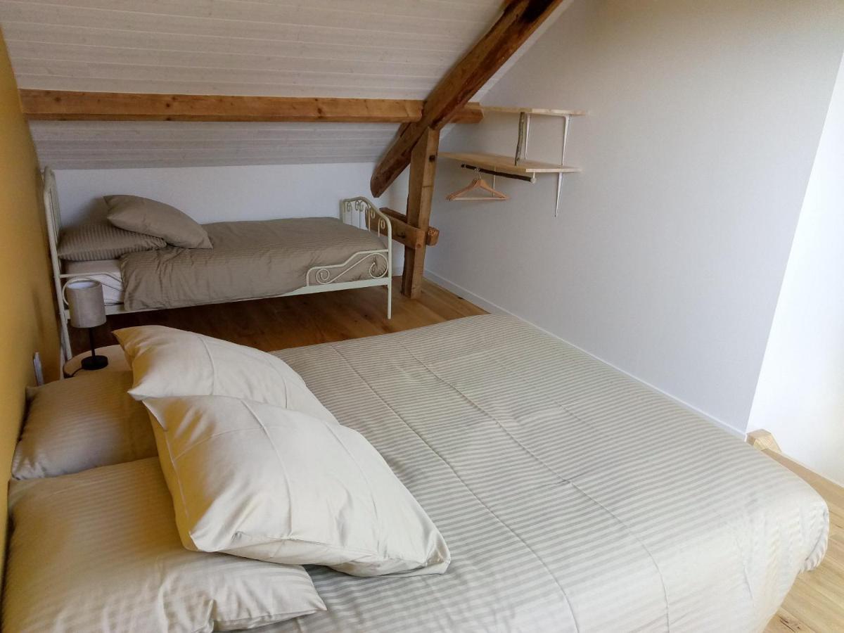 Chambres D'Hotes Quatre Mains Saint-Priest-des-Champs 외부 사진